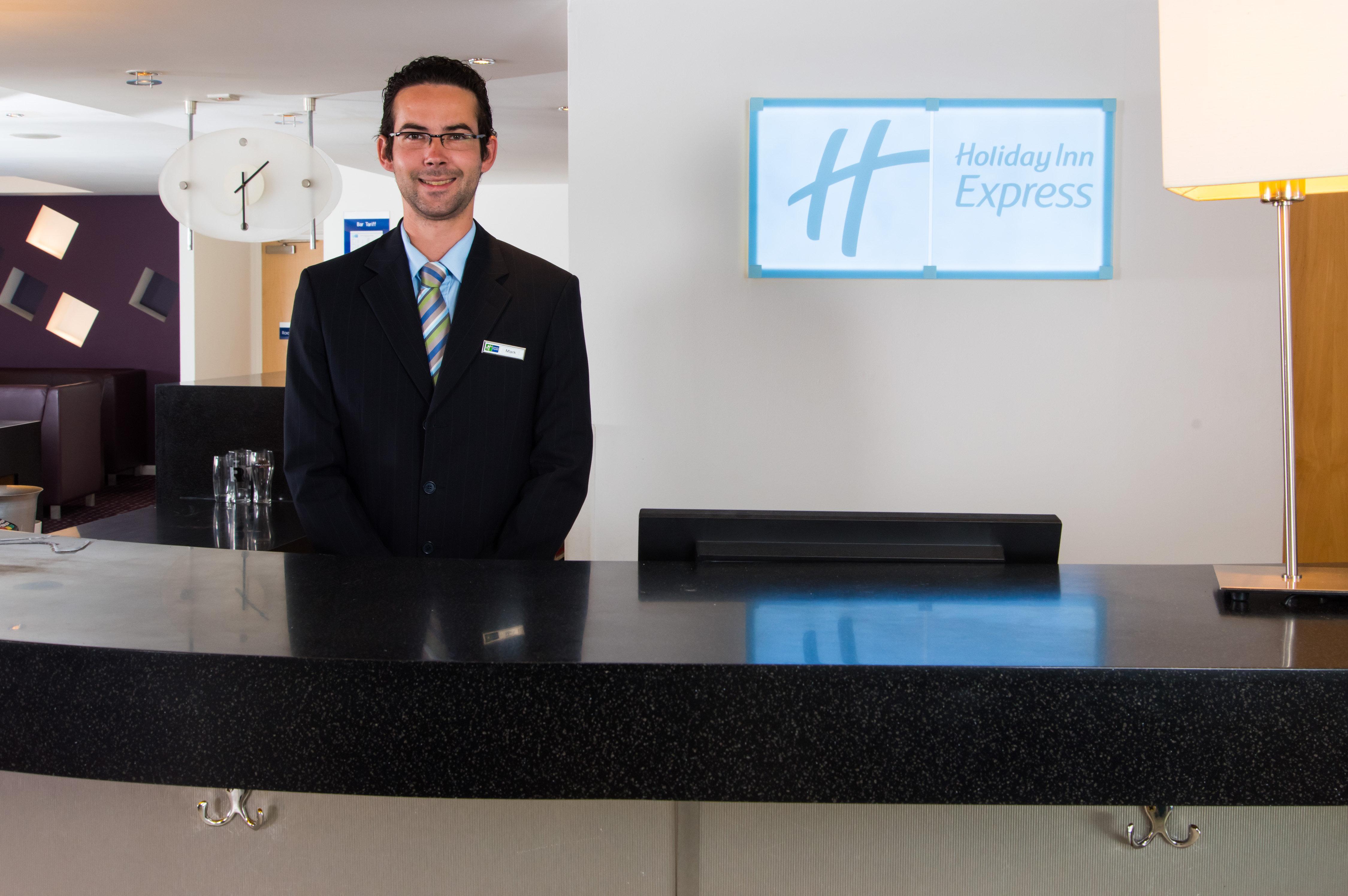 Holiday Inn Express Hemel Hempstead, An Ihg Hotel Eksteriør billede