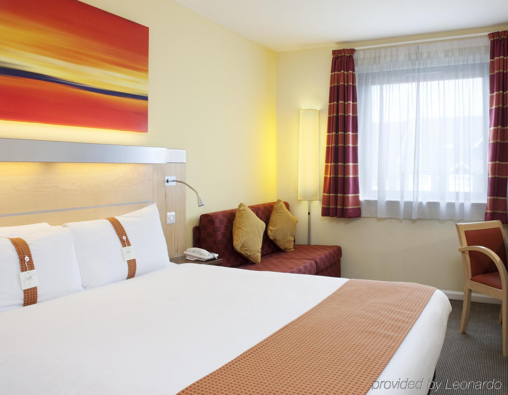 Holiday Inn Express Hemel Hempstead, An Ihg Hotel Eksteriør billede