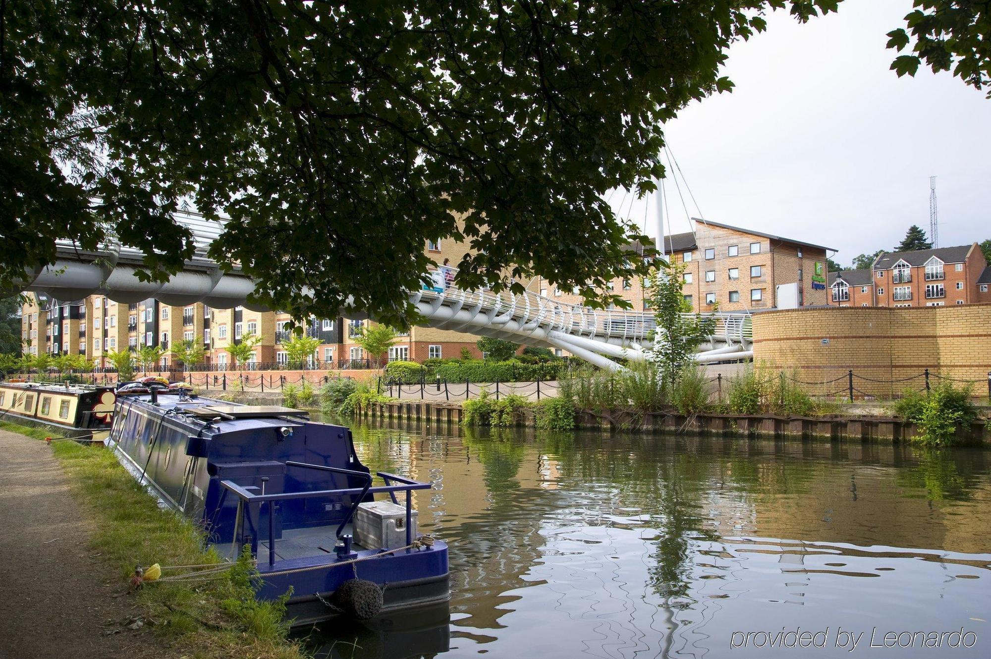 Holiday Inn Express Hemel Hempstead, An Ihg Hotel Eksteriør billede